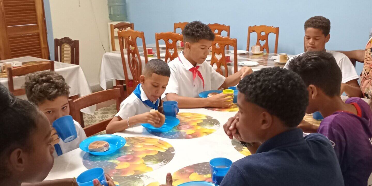 Kinder Mahlzeit Kuba