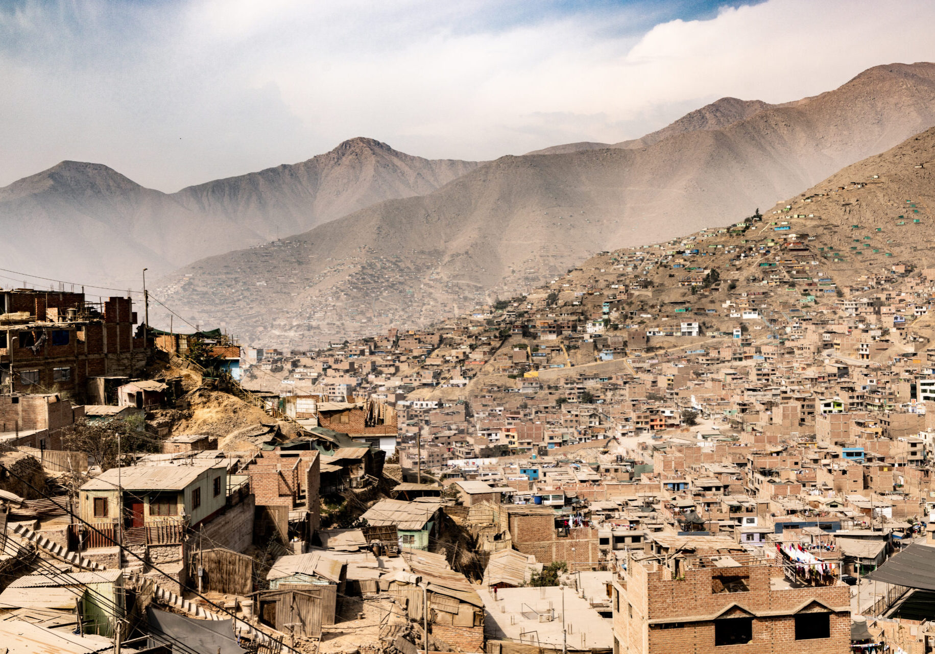 29.09.2023 Blick auf Huaycán. Huaycán ist eine schnell wachsende Vortstadt von Lima.